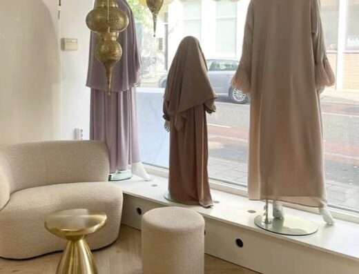 Covered by Medinah - Clothing - Heerlen - image 2